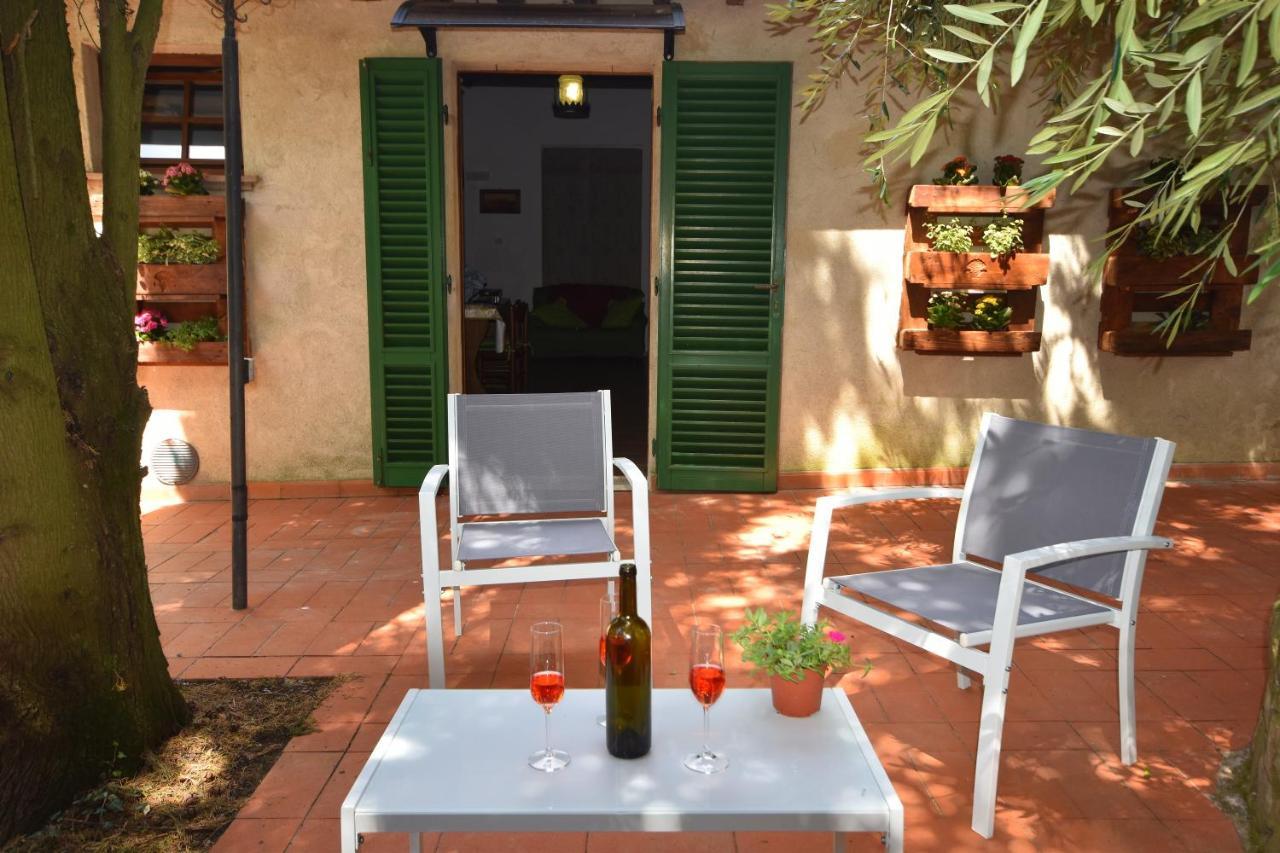 קסטלנואובו ברארדנגה Agriturismo La Nicchia מראה חיצוני תמונה