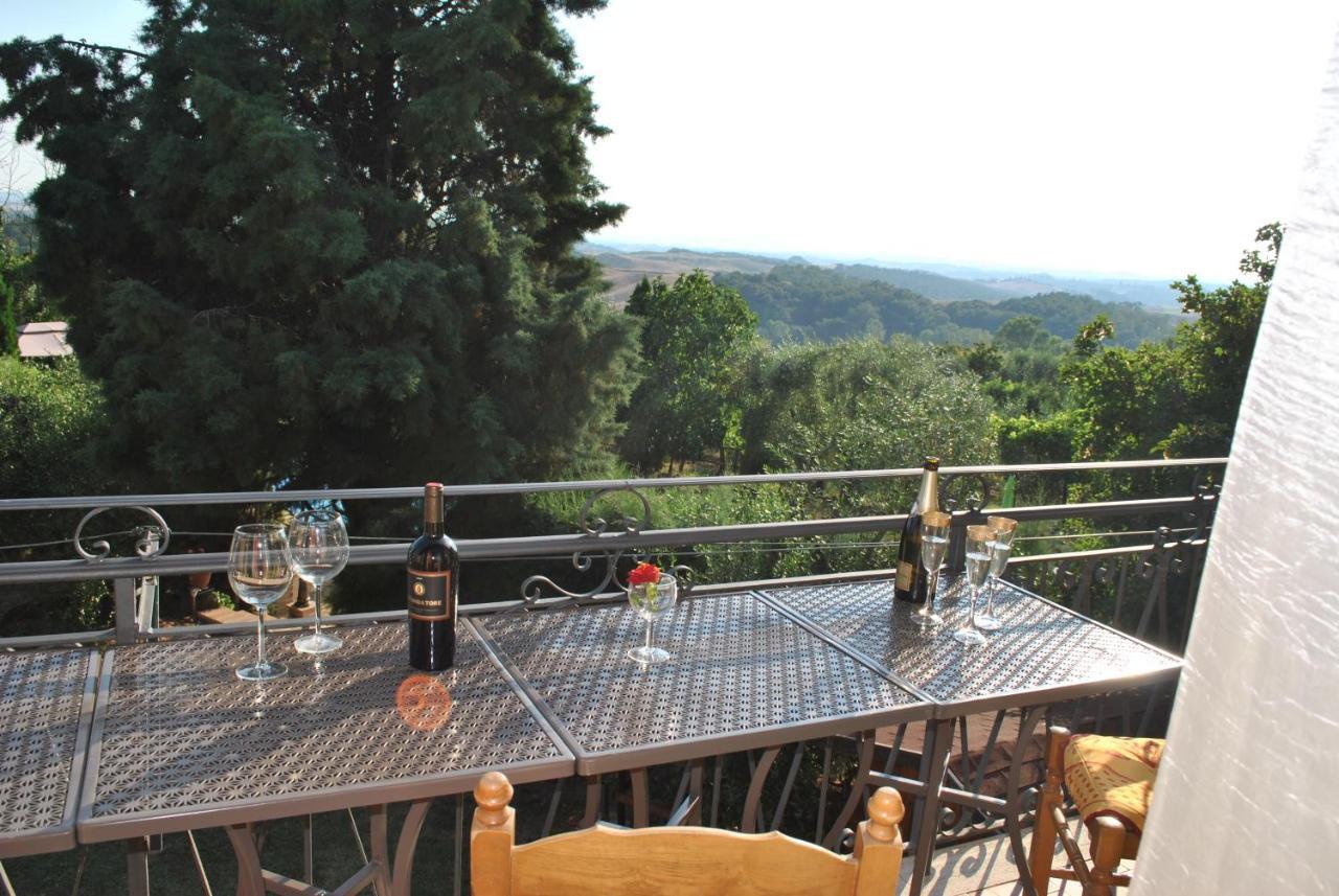 קסטלנואובו ברארדנגה Agriturismo La Nicchia מראה חיצוני תמונה