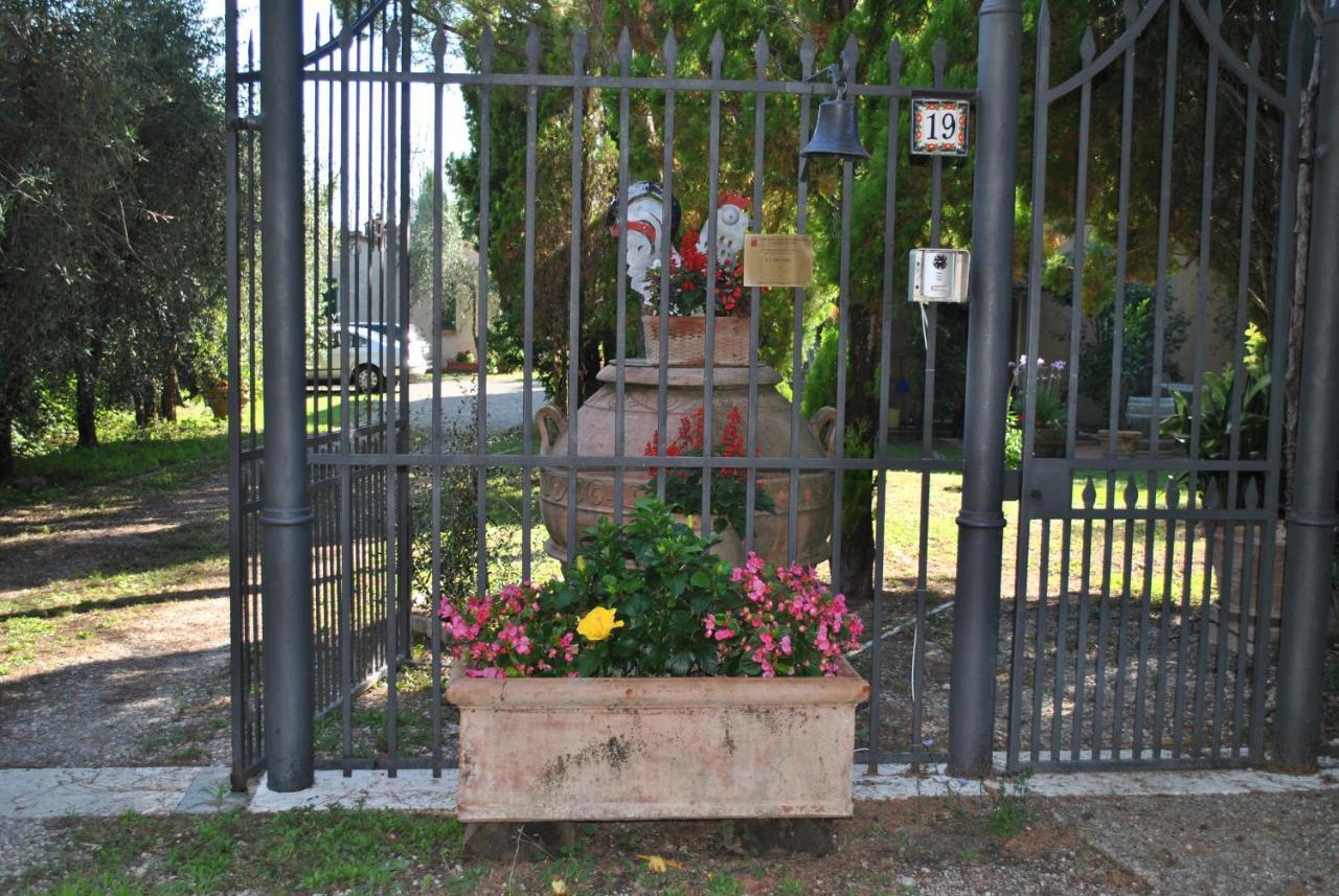 קסטלנואובו ברארדנגה Agriturismo La Nicchia מראה חיצוני תמונה