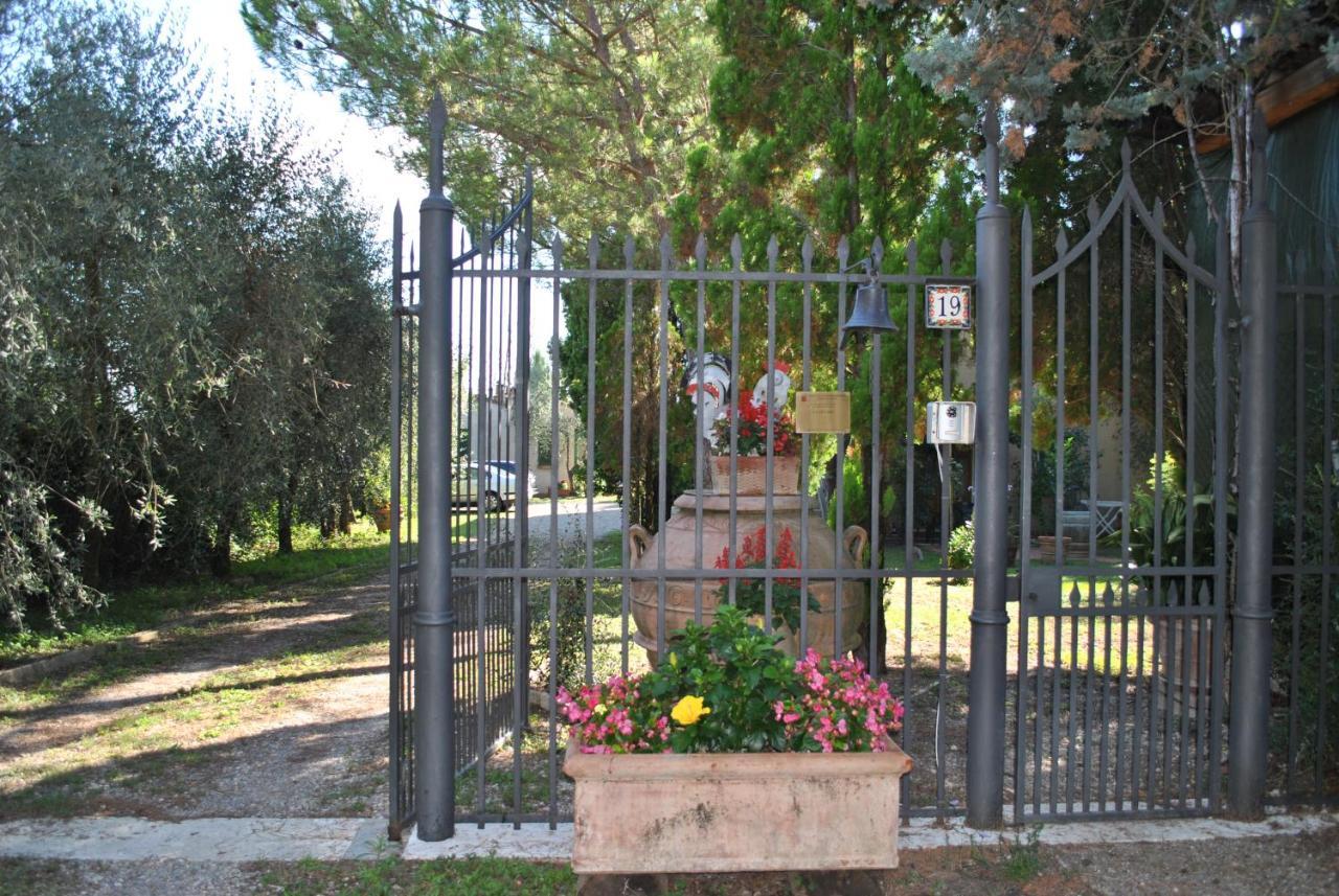 קסטלנואובו ברארדנגה Agriturismo La Nicchia מראה חיצוני תמונה