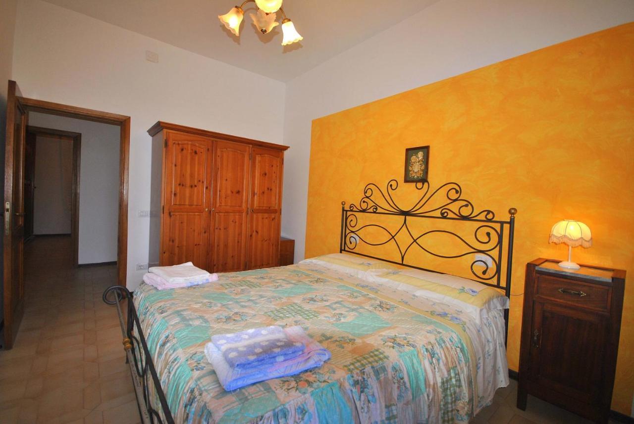 קסטלנואובו ברארדנגה Agriturismo La Nicchia מראה חיצוני תמונה